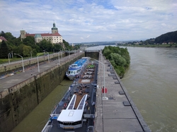 Persenbeug shipping lock