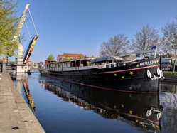 Merlijn passing a bridge in Haarlem