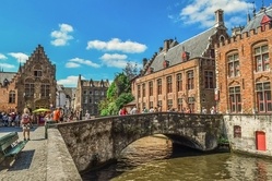 Bruges canalbridge