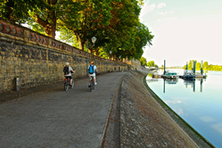 Thionville bike path next to Moselle