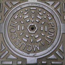 Pont-á-Mousson manhole